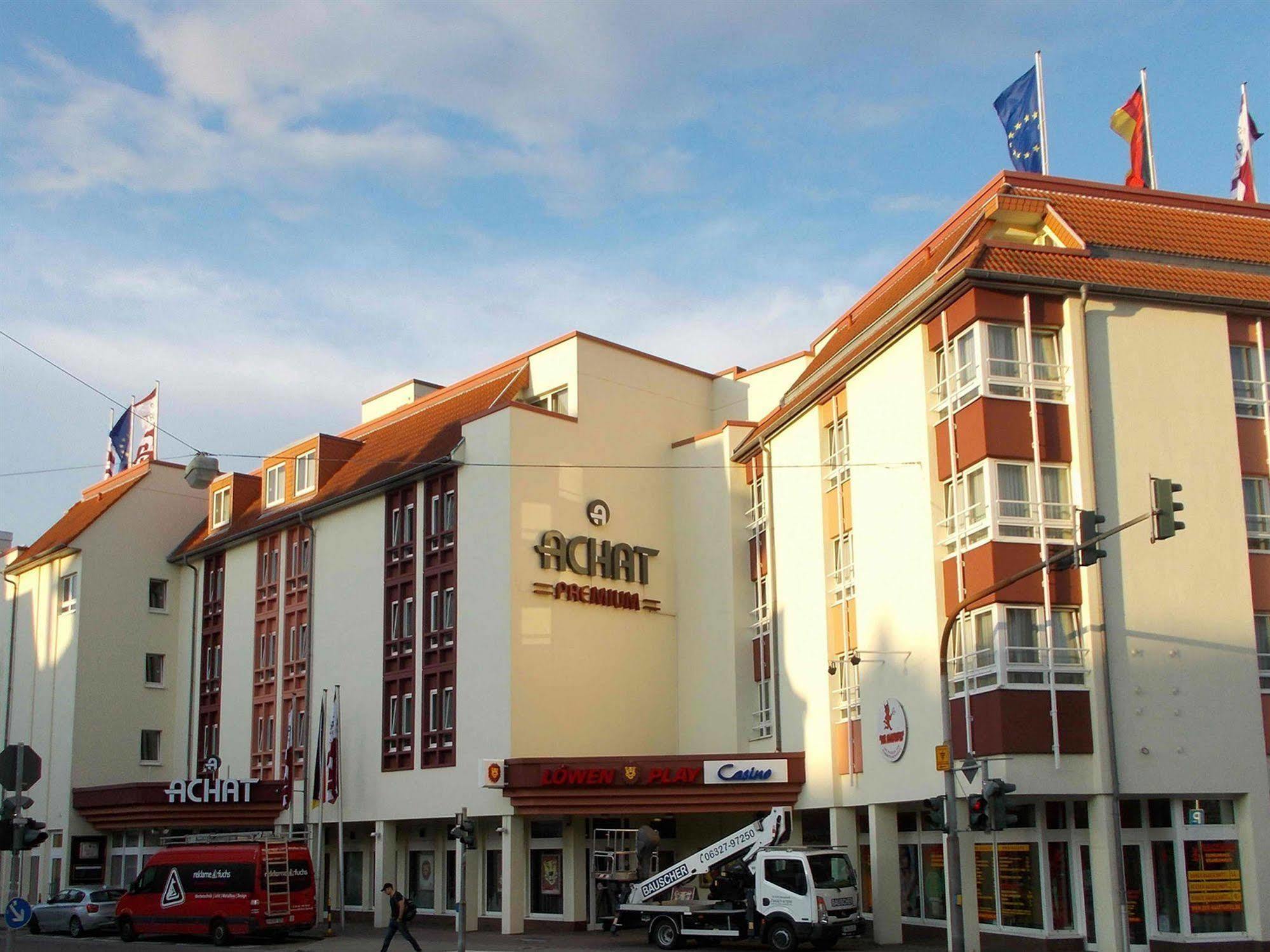 Achat Hotel Neustadt an der Weinstraße Zewnętrze zdjęcie